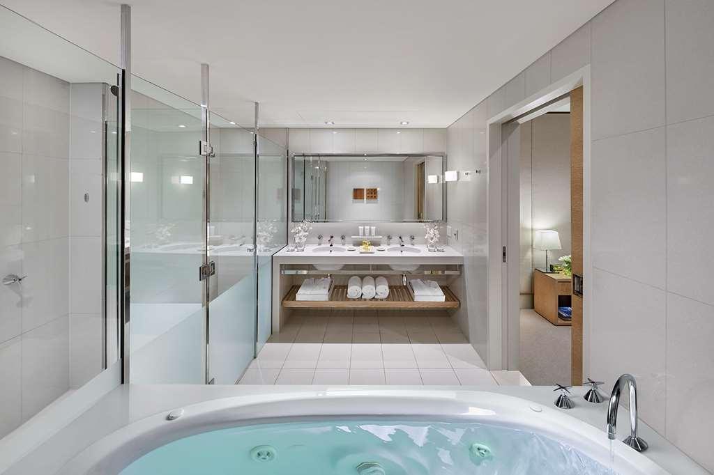 Hotel Crown Promenade Melburne Habitación foto
